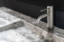 Смеситель для раковины Lotis Santi 1004BN brushed nickel